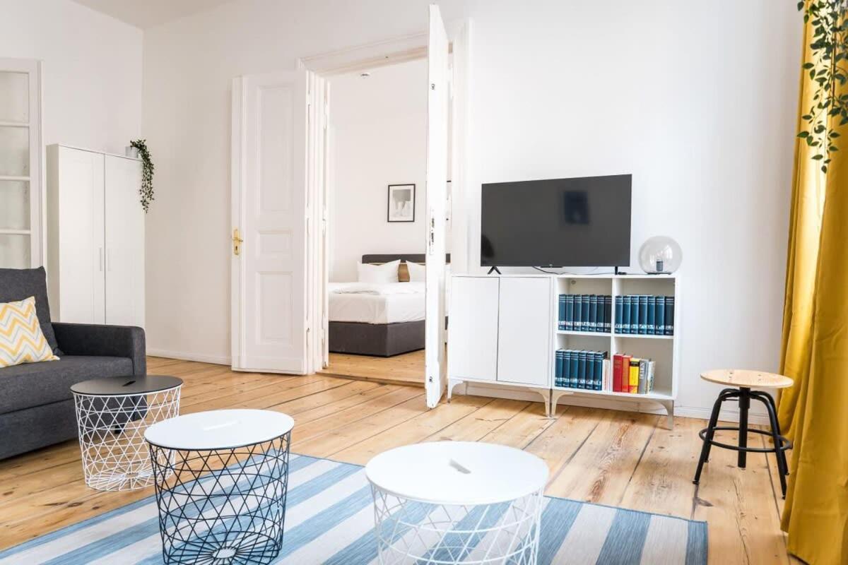 Apartment At Rosenthaler Platz Berlin Exterior foto